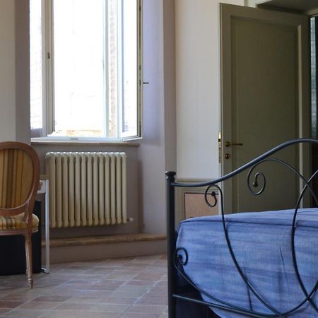 ホテル Palazzo Roberti Monte San Giusto エクステリア 写真