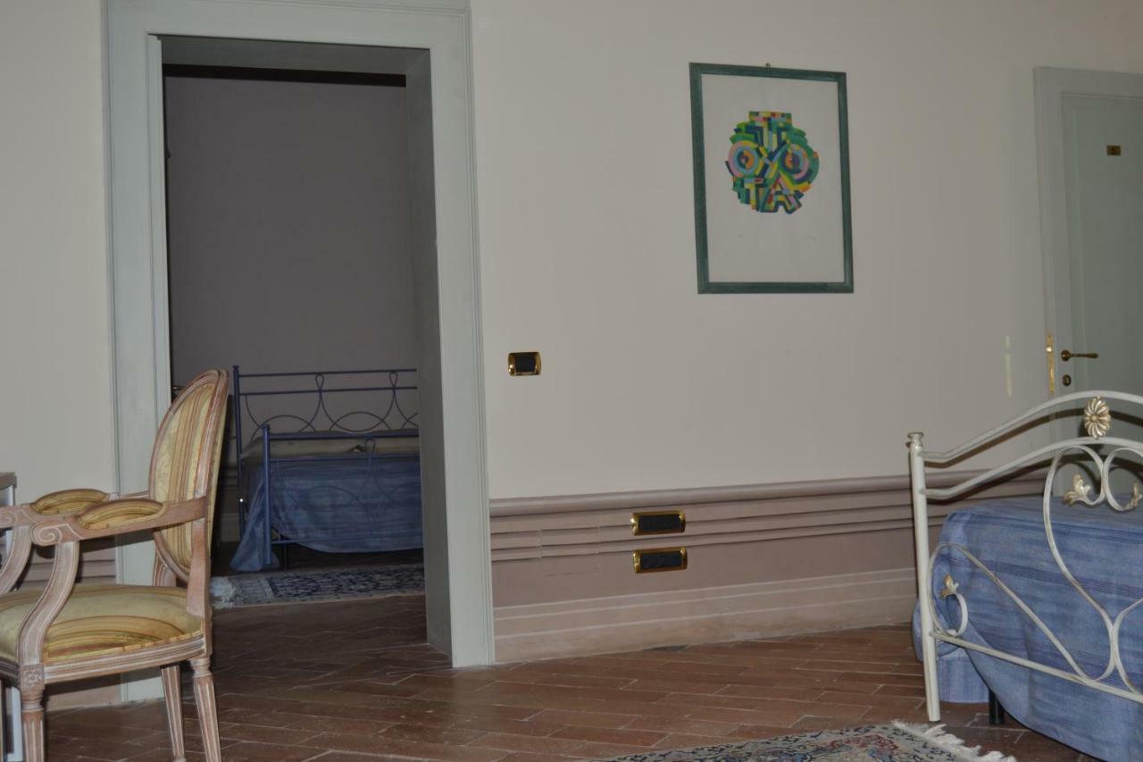 ホテル Palazzo Roberti Monte San Giusto エクステリア 写真
