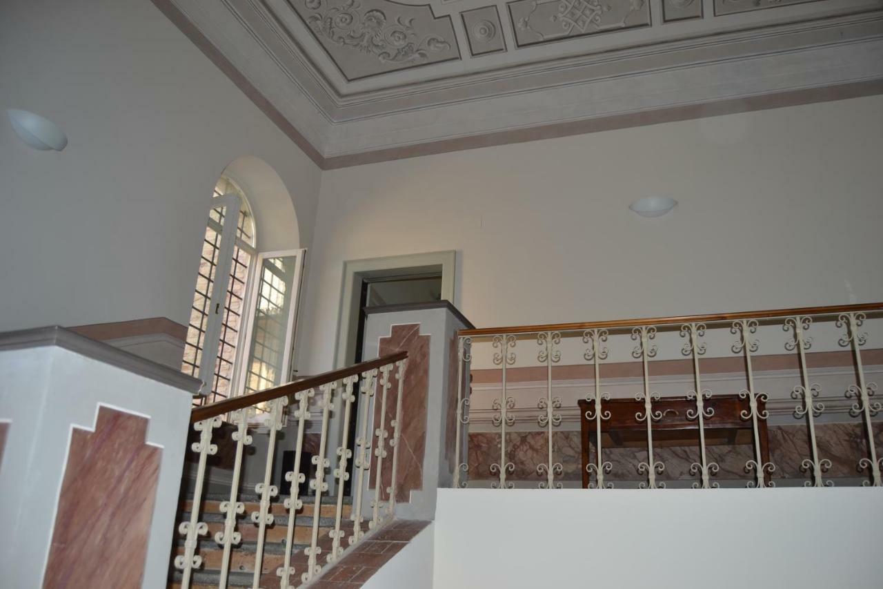 ホテル Palazzo Roberti Monte San Giusto エクステリア 写真